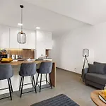 Luxury Velic