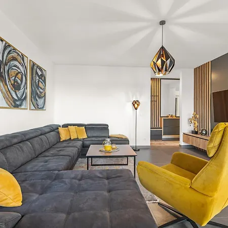 Luxury Velic Brodarica