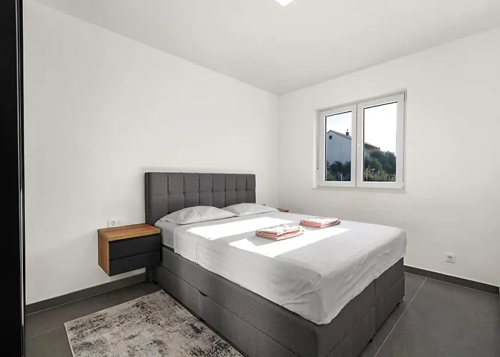 Luxury Velic Brodarica (Sibenik-Knin)